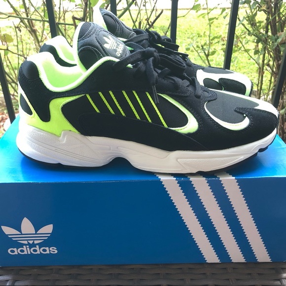 ADIDAS YUNG-1 - Picture 2 of 8